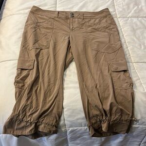 Taupe Athleta Cargo Capris